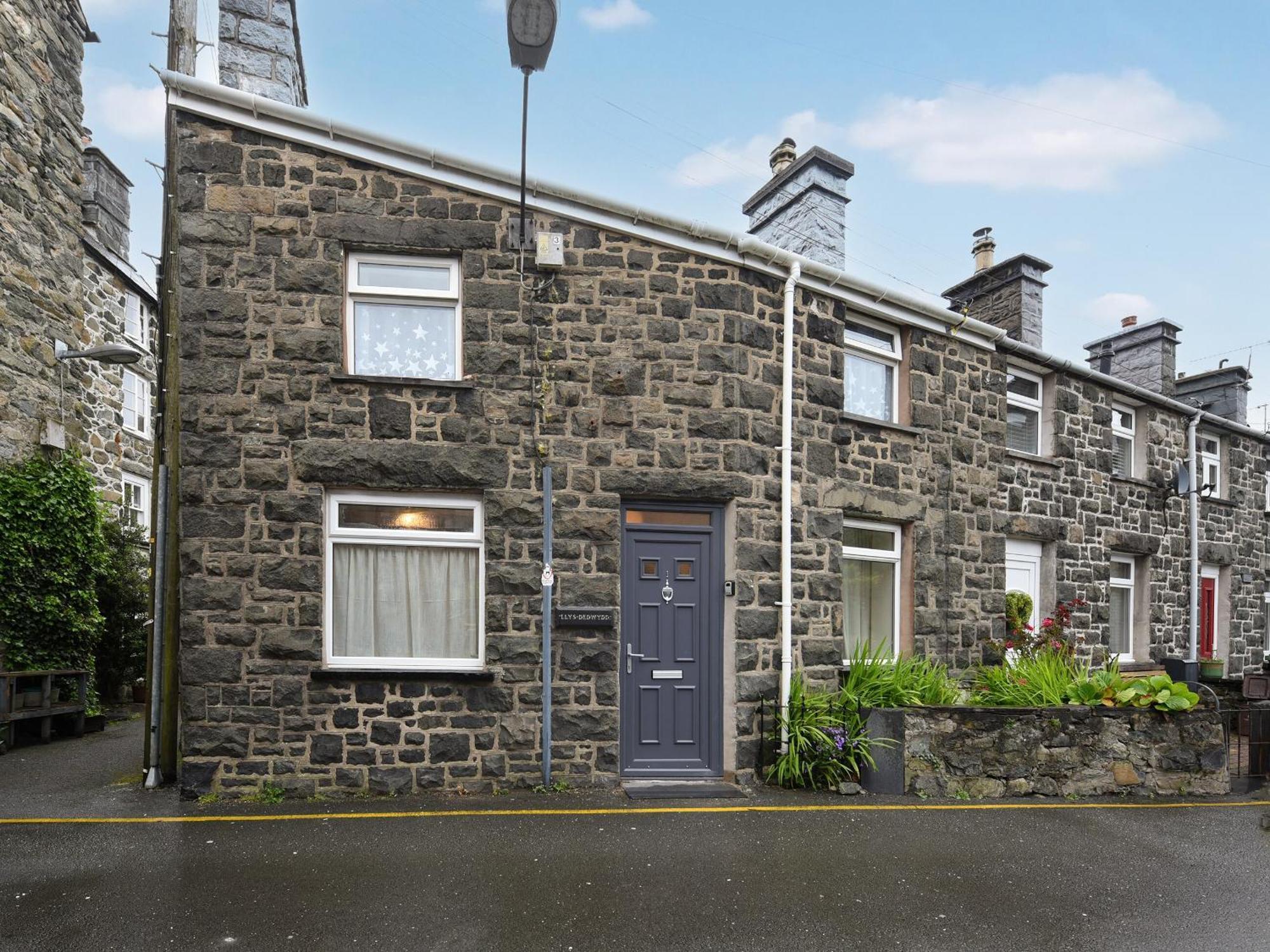 Llys Dedwydd Villa Dolgellau Exteriör bild